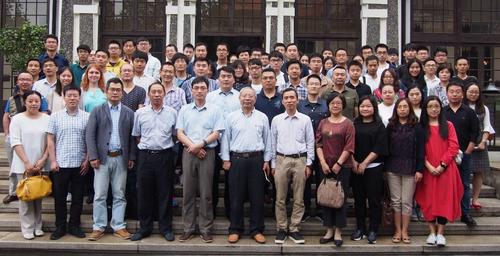 图1:会议合影 图1:会议合影